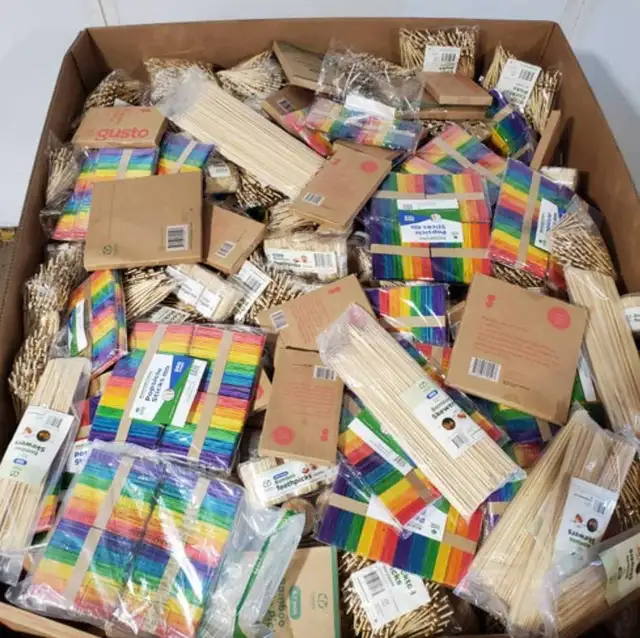 967 unit pallet of Various picks. Sells quick!