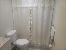 One room in a shared 2 bedroom apt - Photo 2