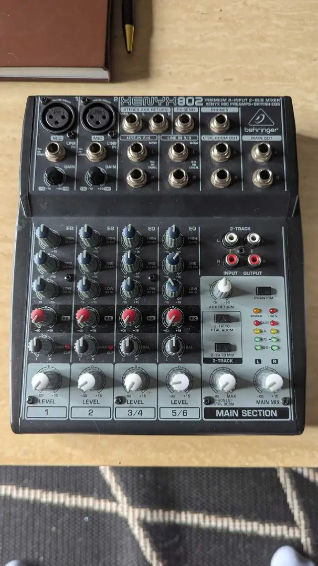 Behringer XENYX 802
