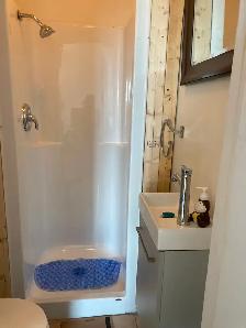 AVAILABLE OCTOBER 1ST:Furnished Uptown bachelor studio apartment - Photo 8
