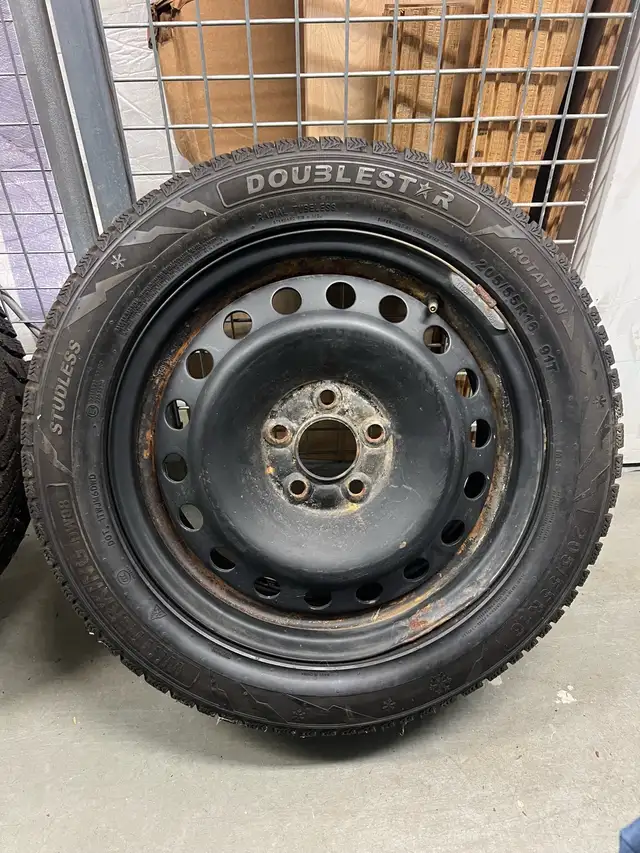 Doublestar Winterking DW08 used tires on rim. used.