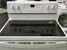 Reconditioned Whirlpool Glass Top Stove (S4358) $495 - Photo 3