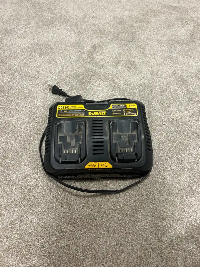 dewalt dual battery charging station