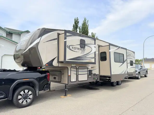 2013 Heartland Torque SS 325 5W Toy Hauler