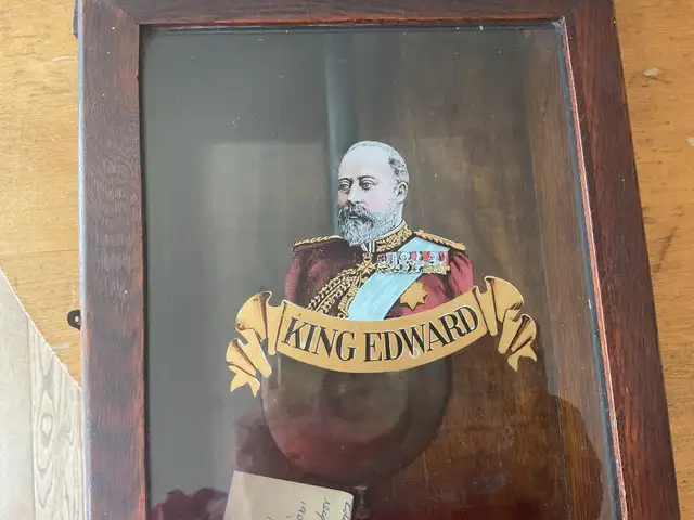 King  Edward VII wall clock, early 1900, Pequenat, Berlin, Ontar