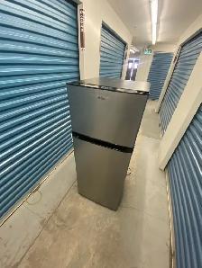 STAINLESS STEEL REFRIGERATOR - Photo 3