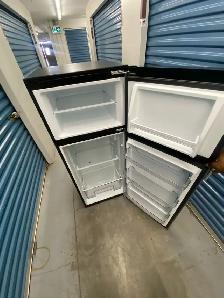 STAINLESS STEEL REFRIGERATOR - Photo 6