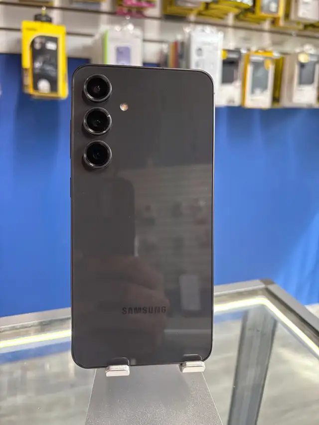 Samsung S24 FE 128gb (Store Warranty)