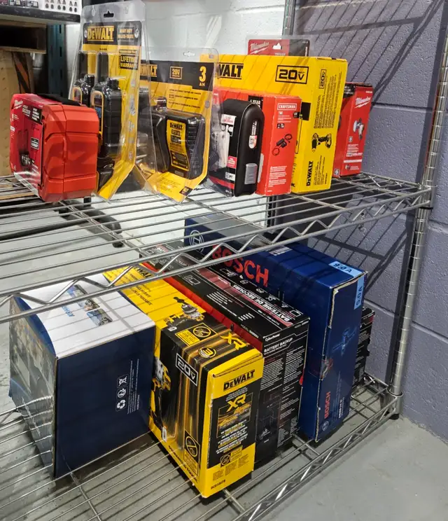 LEGO-HOUSHOLD ITEMS-TOOLS ONLINE AUCTION BRAND NEW MERCHANDISE
