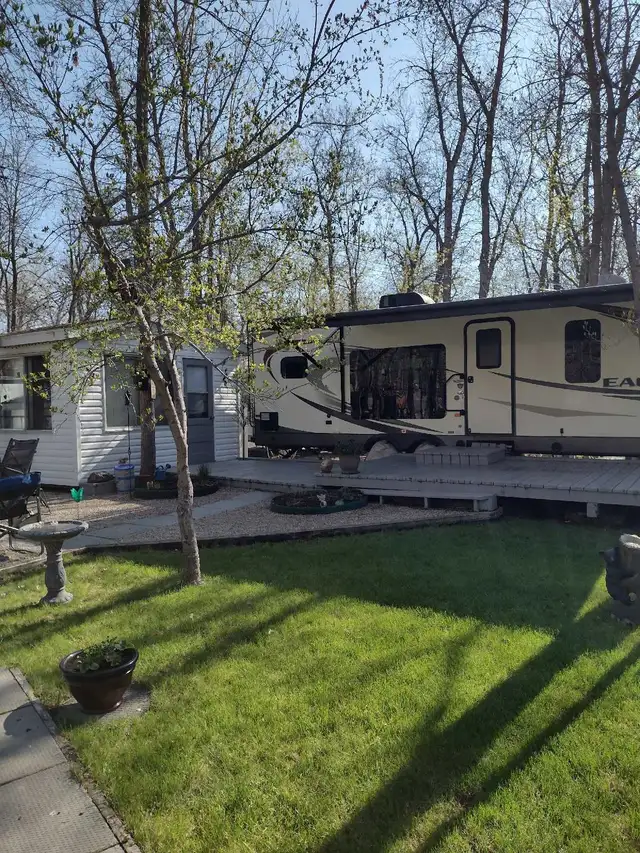 Seasonal camping Creekside Campground and RV park
