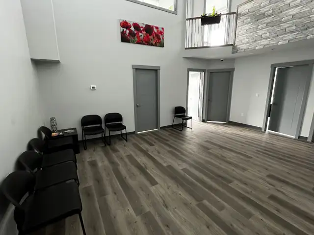 MULTIPLE OFFICE ROOMS FOR RENT IN NORTHEAST CALGARY!!