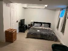 Private Basement Bedroom with Private Full Bathroom - Photo 2