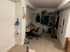 Private Basement Bedroom with Private Full Bathroom - Photo 3