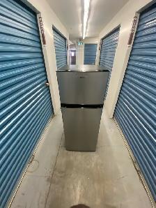 TOP FREEZER STAINLESS REFRIGERATOR