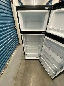 TOP FREEZER STAINLESS REFRIGERATOR - Photo 9