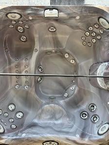 2015 Jacuzzi J375 6-7 Adult Hot Tub with FullBody Massage Lounge