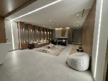 SEARCHING FOR THE RIGHT CONDO?... WELCOME TO 5 DEFRIES STREET! - Photo 2