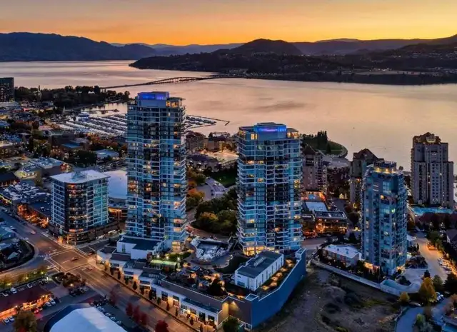 ONE WATER STREET - Downtown KELOWNA Condo - steps to the lake