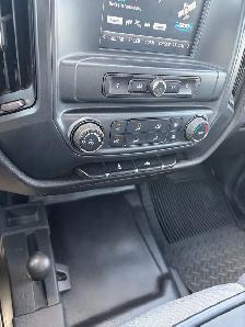 2019 Chev Silverado 4WD Lifted suspension low kms - Photo 6