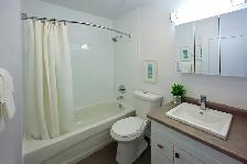 2 bedroom   2 bathroom Apartment to Rent in Sarnia! - Photo 9