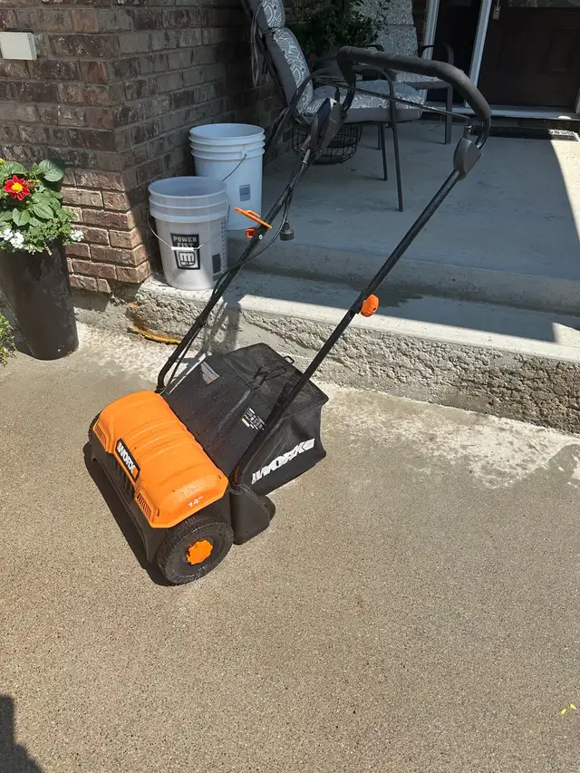 Worx electric dethatcher