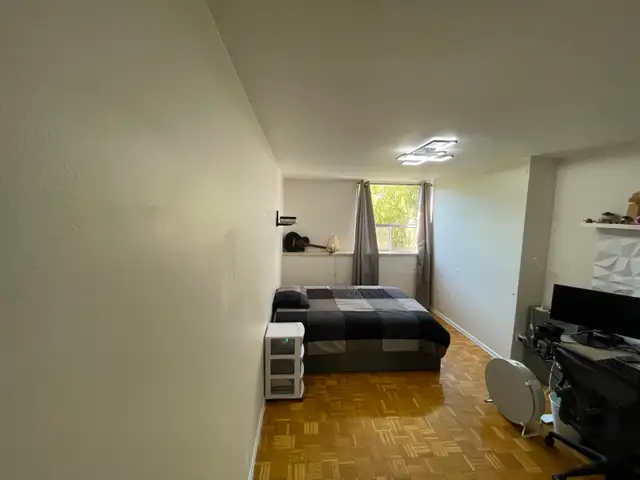 Private Student Room for Rent in Etobicoke | Near Kipling TTC |