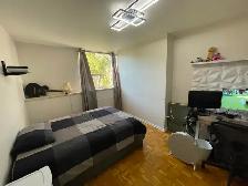Private Student Room for Rent in Etobicoke | Near Kipling TTC | - Photo 2