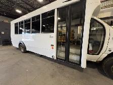 9000$$ BUS FOR SALE / BUS À VENDRE 24 PASSENGERS - Photo 2