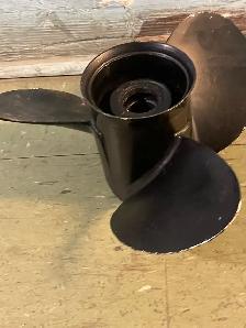 Outboard Propeller - Photo 8