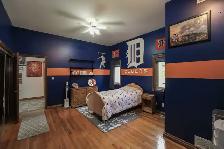 SPECTACULAR 3300 SQ FOOT  ON MAINFLOOR TECUMSEH RANCH WITH POOL! - Photo 8