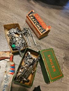 Singer Sewing Machine Parts and Accessories - Photo 4