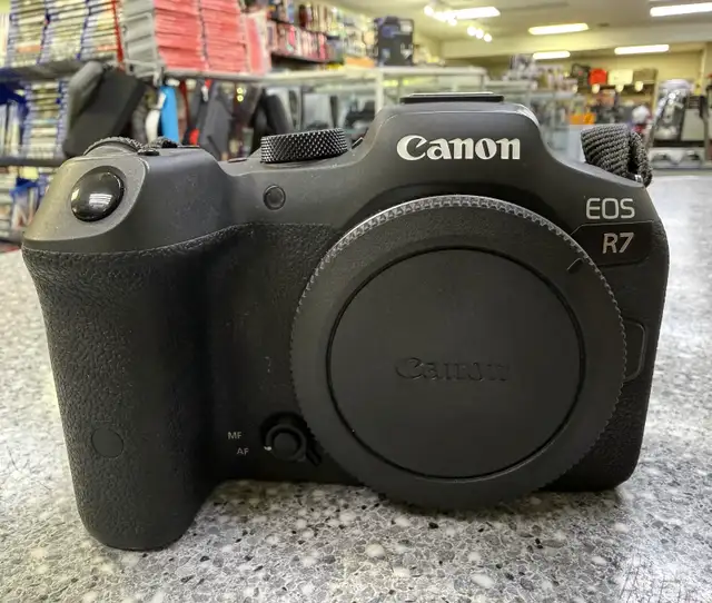 Canon R7 Mirorless Digital Camera Body