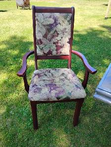 DINING TABLE AND 4 CHAIRS - Photo 2