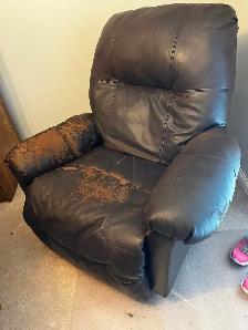 Recliner - Photo 2