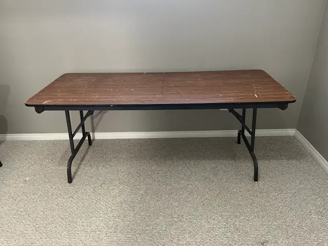Banquet / Garage Sale Folding Tables