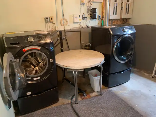 TWO BEDROOM BASEMENT SUITE FOR RENT CLOSE TO ALL AMENITIES