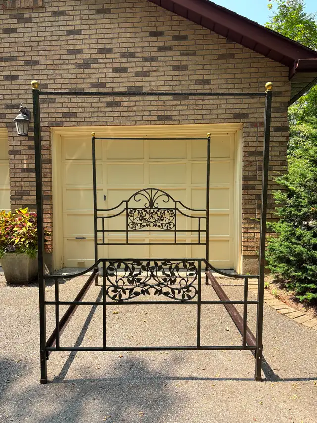 Queen Size Metal Bed Frame