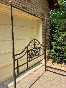 Queen Size Metal Bed Frame - Photo 4