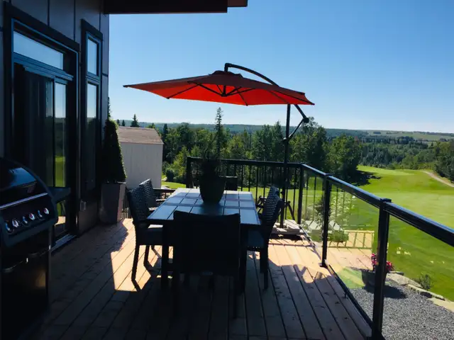 Golf Course Living at Dorchester Golf Course near Pigeon Lake