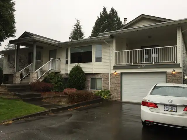 Spacious 4-Bedroom View Home Near Mill Lake – Available August 1