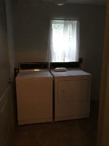 Spacious 4-Bedroom View Home Near Mill Lake – Available August 1 - Photo 4