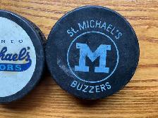 Vintage St. Michael’s Majors & Buzzers Hockey Pucks ! - Photo 3