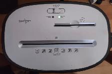 Omnitech Cross Cut Paper Shredder, Model OT-EXC12A. - Photo 2