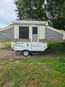 ROCKWOOD TENT TRAILER