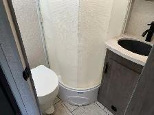 2022 LANCE 1475 Travel Trailer - Photo 9