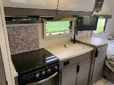2022 LANCE 1475 Travel Trailer - Photo 10