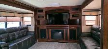 2015 Grand Design Solitude 379 FL - Photo 2