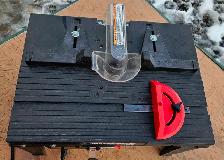 Router and Table - Photo 3