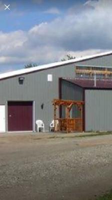 Horse farm just south of Calgary looking for full-time help