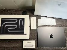 MacBook Pro 14" M4 (Space Grey) Bundle